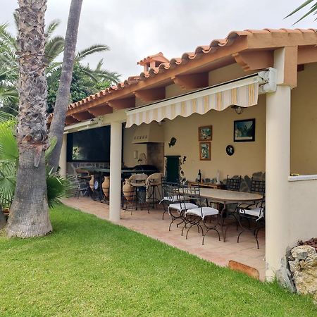 Casa Candelabro L'Alfas del Pi Bagian luar foto