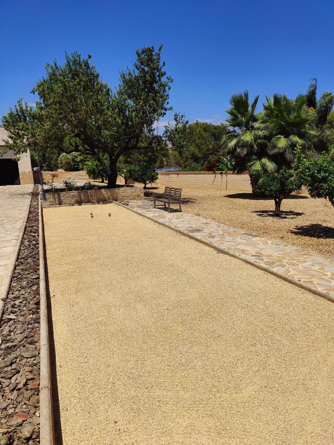 Casa Candelabro L'Alfas del Pi Bagian luar foto